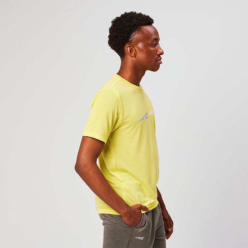 Altra EVERYDAY PERFORMANCE SHORT SLEEVE Men's T-Shirt Yellow | DIS-105438